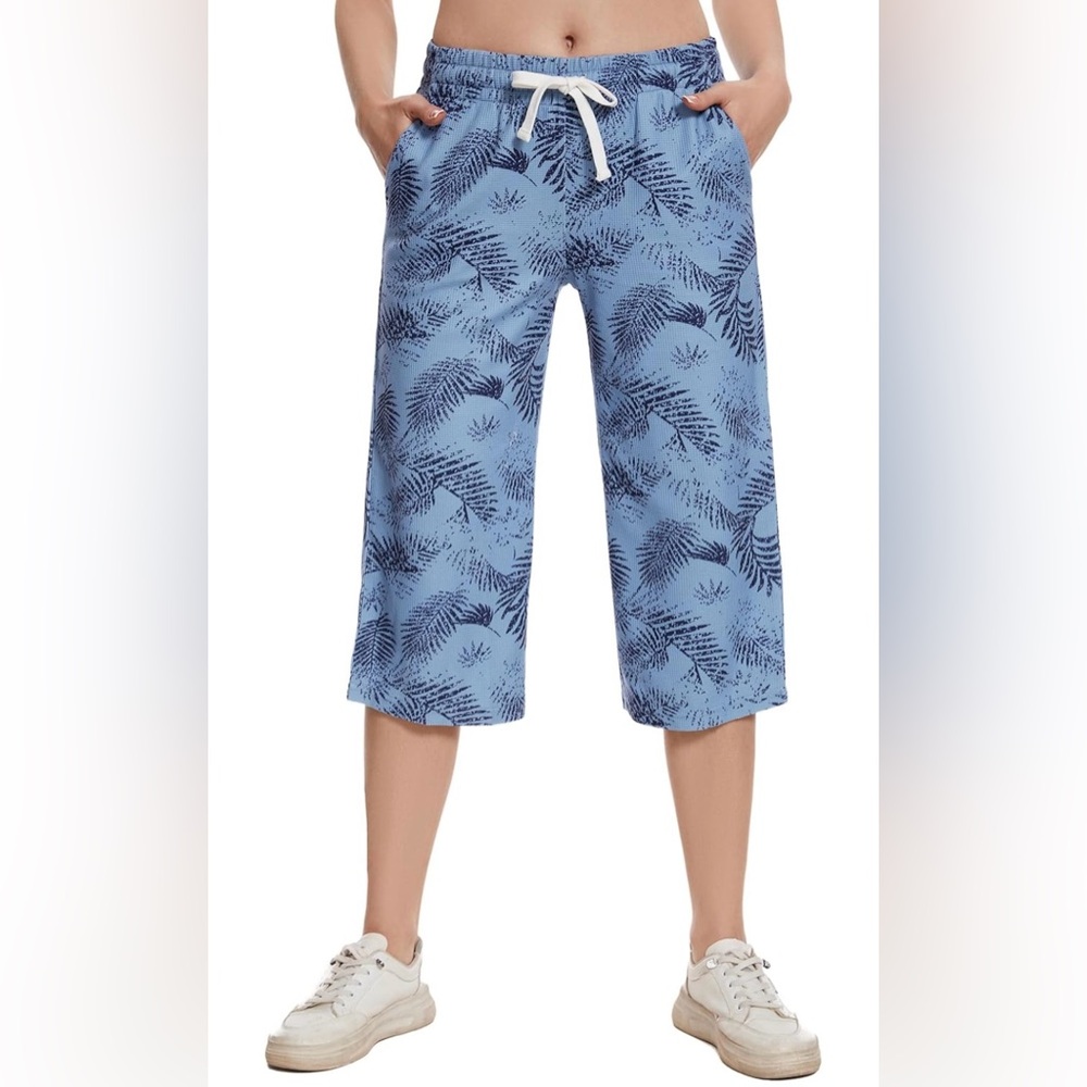 SPECIALMAGIC Women Capri Pants..wide leg..tropical print..size 2X(NWT)